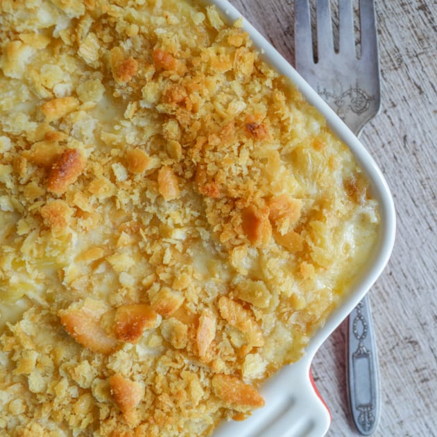 Spicy Macaroni and Cheese with Ritz Topping