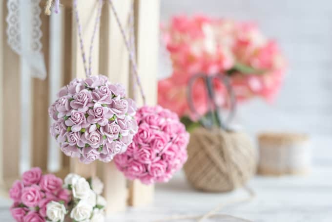 paper flower kissing ball tutorial diy wedding paper flower paper flower pomander